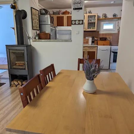 Ferienhaus Nador Lak